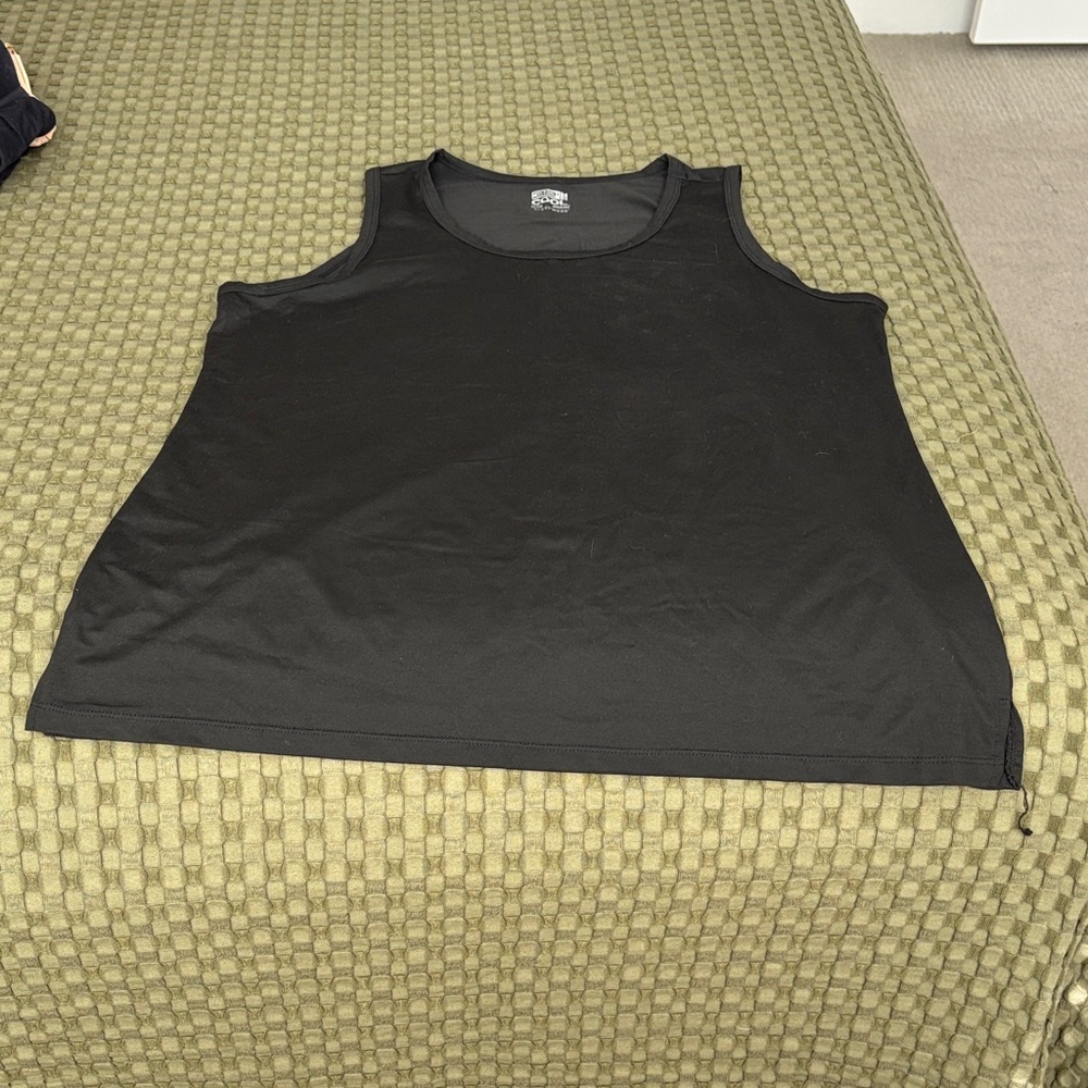 32 Degrees Black Tank Top